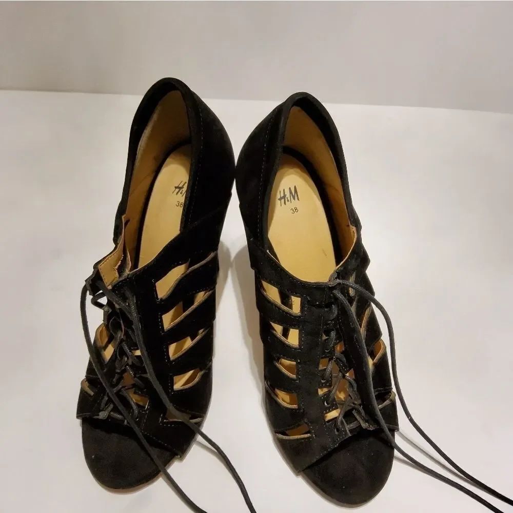 WOMEN'S H&M LACE-UP CLOSURE SHOES - Picture 3 of 16